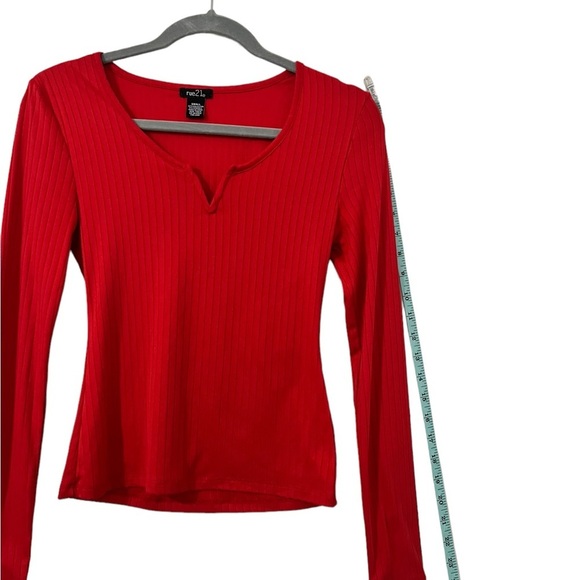 Red Women’s Ribbed Long Sleeve Top. NWOT. Size small. - Picture 2 of 5